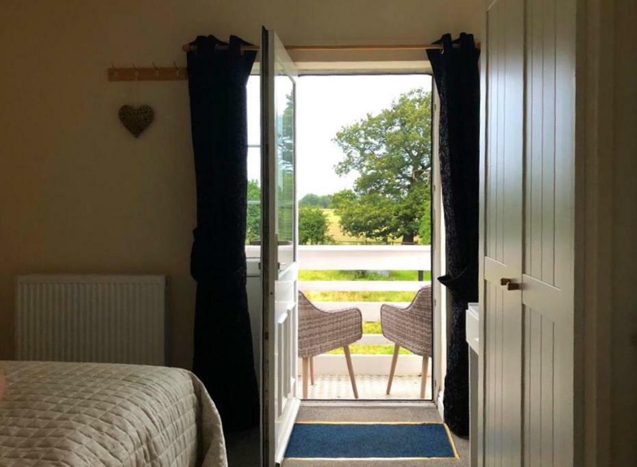 Moorhouse Farm Flat Apartman Telford Kültér fotó